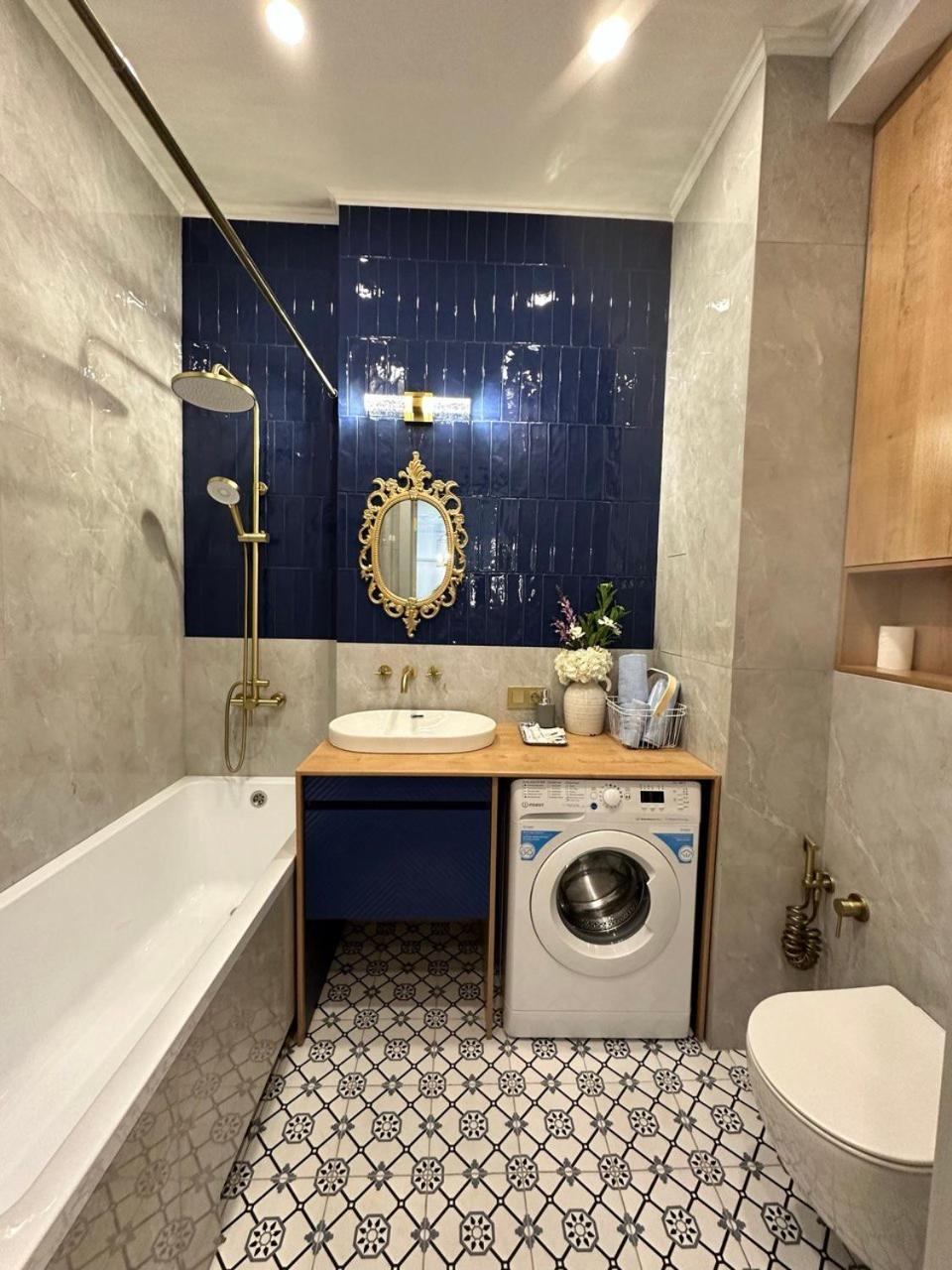 евродвушка в центре астаны A La Parisien Apartment *